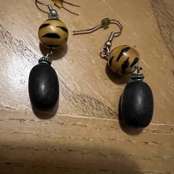 ****Donated***Black and brown dangling boho style earrings - Picture 4 of 4